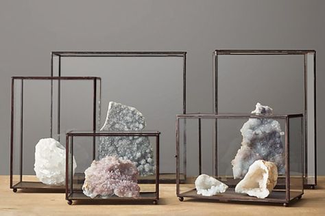 Geometric cases Display Boxes Ideas, Glass Box Display, Crystal Collection Display, Fossil Display, Rock Collection Display, Crystal Room Decor, Glass Display Box, Stone Display, Crystal Room