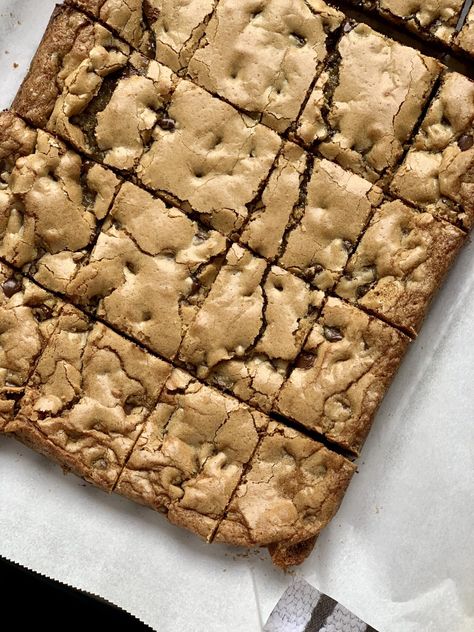 Chocolate Chip Cookie Bars - Amy Bakes Bread Sourdough Chocolate Chip Cookie Bars, Sourdough Discard Cookie Bars, Sourdough Cookie Bars, Discard Chocolate Chip Cookies, Chocolate Chip Cookie Bar, Cookie Bars Easy, Gooey Chocolate Chip Cookies, Sourdough Starter Discard Recipe, Discard Recipes