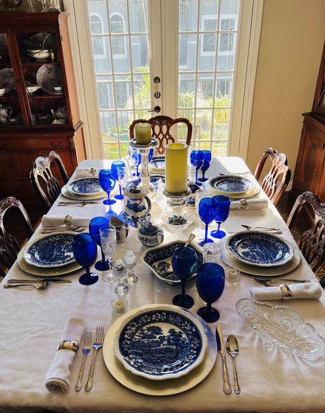 Blue Dinner, Dinner Setting, Green China, Dinner Sets, Table Setting, Cobalt Blue, Cobalt, Pink And Green, Table Settings