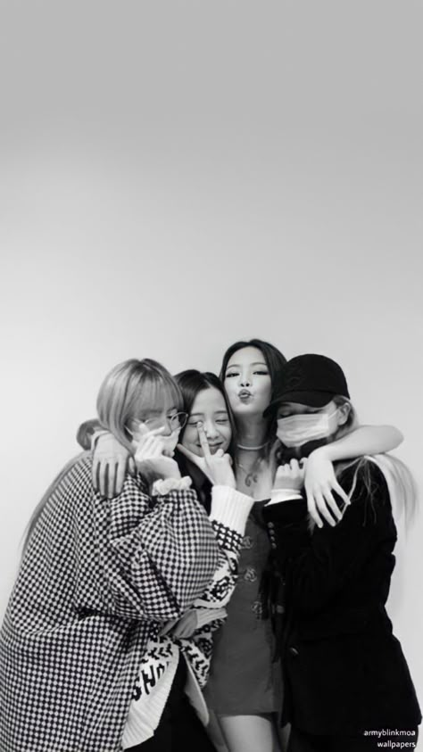 Blackpink Wallpaper Iphone, Best Wallpaper For Mobile, The Best Wallpapers, Creative Poses, Black Pink Background, Blink Book, Best Wallpapers, Blackpink Funny, Cute Simple Wallpapers