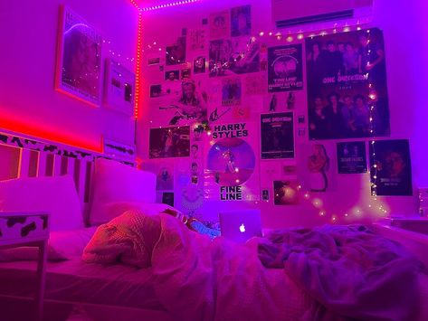 #teenroomdecor #cute #room #aesthetic #pretty #ledlighting #tiktok