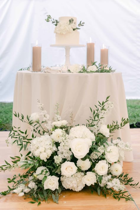 Cake Table Arrangement, Simple Sweetheart Table Flowers, Cake Table Florals, Cake Table Flowers, Wedding Flower Arrangements Church, Elm Bank Wedding, Wedding Cake Unique, Floral For Wedding, Bank Wedding