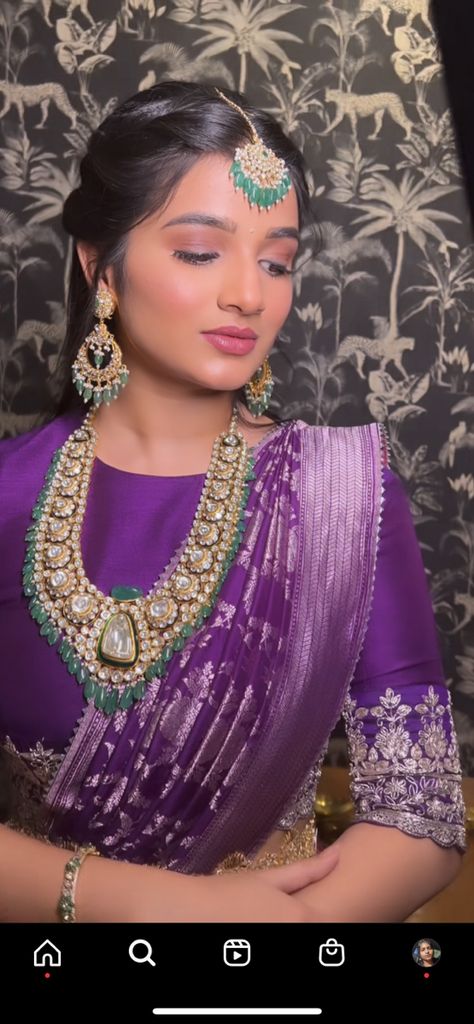 Purple Saree Blouse Combination, Purple Half Saree, Telugu Jewellery, South Indian Bride Jewellery, Victorian Jewelry Necklace, Mint Green Jewelry, Indian Brides Jewelry, Reception Outfits, Polki Sets