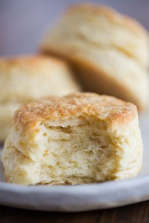 Kentucky Biscuits, Easy Buttermilk Biscuits, Cheese Biscuits Recipe, Buttermilk Biscuits Easy, Cream Cheese Biscuits, Southern Buttermilk Biscuits, Easy Homemade Biscuits, Homemade Biscuits Recipe, Buttermilk Biscuits Recipe