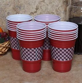 Alabama Fashion, Alabama Christmas, Football Crafts, Iron Bowl, Bama Girl, Red Solo Cup, Sports Items, Bama Football, Alabama Roll Tide