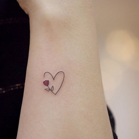 Meaningful Small Tattoos, Small Girly Tattoos, Tattoo Heart, Inspiration Tattoos, Small Tattoos Simple, Cute Small Tattoos, Small Hand Tattoos, Cute Tattoos For Women, Heart Designs