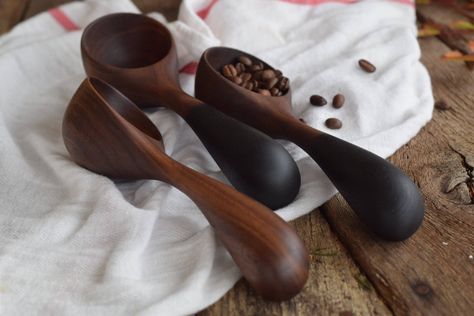 Coffee Scoop | MADE TO ORDER Handmade Walnut Scoop with charred handle Wooden Spoon Carving, Wooden Workshops, Wood Spoon Carving, Wooden Cutlery, Wood Utensils, Wooden Kitchen Utensils, Easy Wood, Coffee Scoop, Wooden Accessories