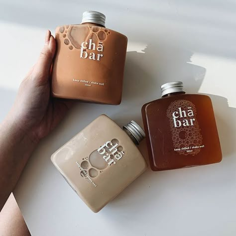 Cha Bar, Drinks Packaging Design, Bottle Design Packaging, Coffee Business, Cafe Shop Design, Lets Talk, Instagram Branding, Pretty Drinks, Coffee Shop Design