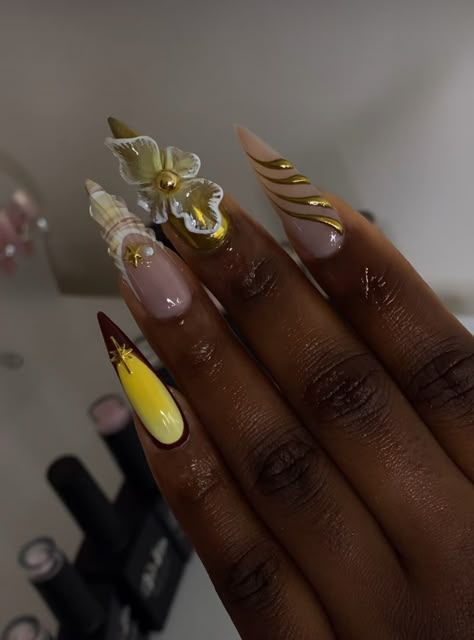 Morocco Nails, Yellow Flower Nails, Flower Gel Nails, Nail Inspired, Poppin Nails, Beach Aesthetics, Stilleto Nails Designs, Summer Gel Nails, Acrylic Toe Nails