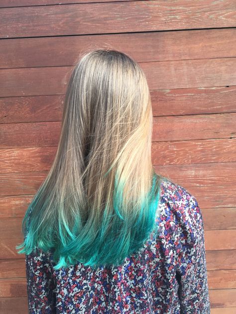 Blonde Hair With Teal Tips, Teal Ends Hair, Hazel Hair, Haircolor Ideas, Blonde High, Hair Dye Tips, Dip Dye Hair, Short Hair Hacks, 2023 Hair