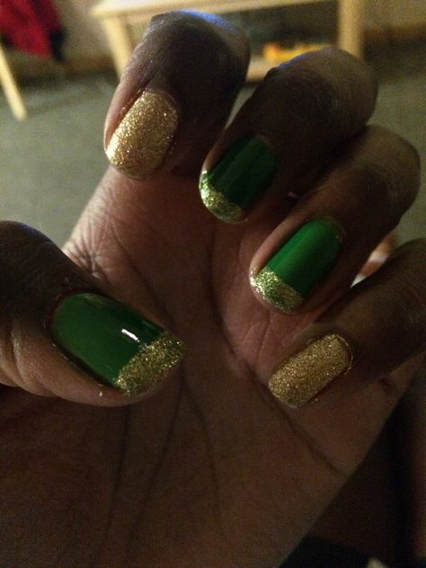 Green and gold festive nails Festive Nails, Festival Nails, Green And Gold, Convenience Store Products, Festival, Nails, Green, Gold, Beauty