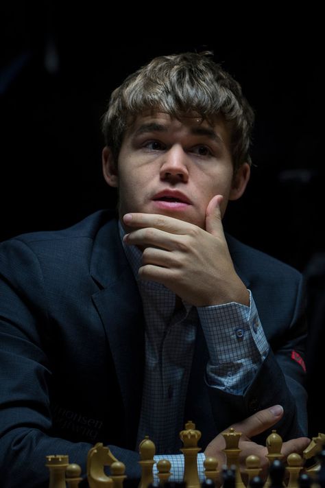 Magnus Carlsen World Chess Championship Returning to New York City - The New York Times Chess Championship, Look At My Lawyer, Chess Art, W Pictures, Magnus Carlsen, Going To Jail, Chess Master, Kings Game, Chess Players