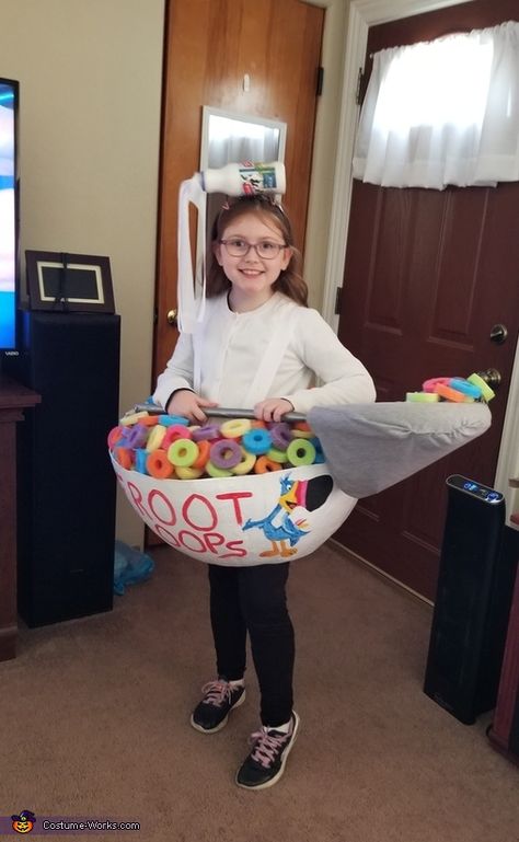 Froot Loops - 2020 Halloween Costume Contest Froot Loops Costume, Fruit Loops Costume, Froot Loop Activities Preschool, Froot Loops Cake, Froot Loops Dessert, Froot Loop Necklace, Drag Couture, Sibling Costume, Diy Couples Costumes