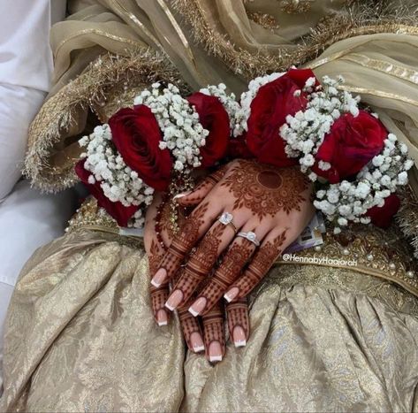 Nikkah mehndi by @HennabyHaajarah on insta Flower Mehendi, Nikah Mehndi, Nikkah Mehndi, Nikkah Decor, Nikah Decor, Henna Night, Bridal Mehndi, Mehendi Designs, Girl Face