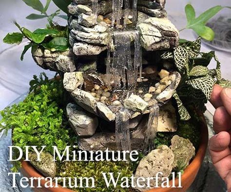 Who says you can't enjoy a beautiful waterfall indoors?! This miniature faux one is easy to make and perfect for terrarium gardens. Look into the realistic 'ponds'... Terrarium Waterfall, Water Terrarium, Diy Waterfall, Taman Air, Mini Waterfall, Diy Water Fountain, Miniature Terrarium, Tabletop Water Fountain, Terrarium Ideas