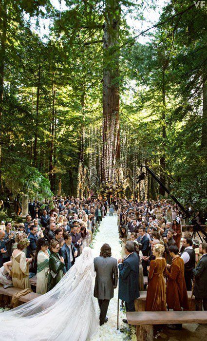 What a crazy and beautiful wedding. So magical and mystical! Sean Parker's Enchanted Forest Wedding. Sean Parker Wedding, Redwood Forest Wedding, Lotr Wedding, Wedding Trivia, Big Sur Wedding, Enchanted Forest Wedding, Medieval Wedding, Extravagant Wedding, Redwood Forest