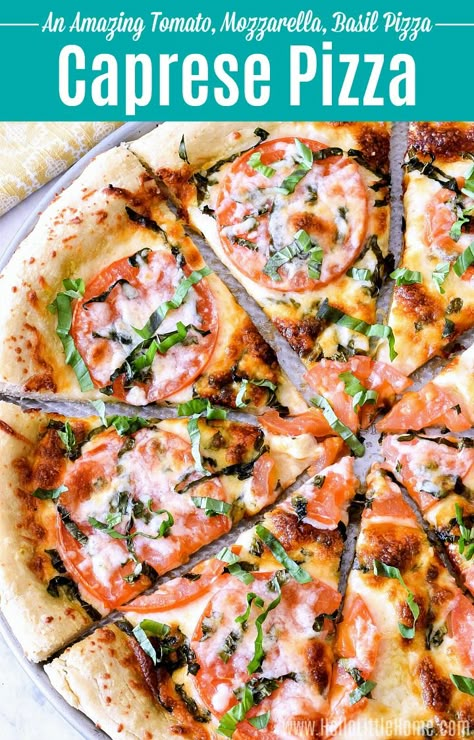 Homemade Caprese Pizza, Basil Tomato Pizza, Tomato Basil Pizza Recipe, Caprese Pizza Recipe, Spinach And Tomato Pizza, Pizza Recipes Veggie, Basil Pizza Recipes, Healthy Homemade Pizza Ideas, Tomato Basil Mozzarella Pizza