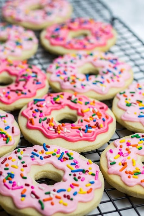 Donut Sugar Cookies topped with icing and sprinkles are the best recipe for soft cut out sugar cookies made from scratch! Funfetti Cupcakes, Chewy Sugar Cookies, Best Sugar Cookies, Easy Sugar Cookies, Soft Sugar Cookies, Sugar Cookie Designs, Birthday Inspo, Fancy Cookies, Cookie Icing