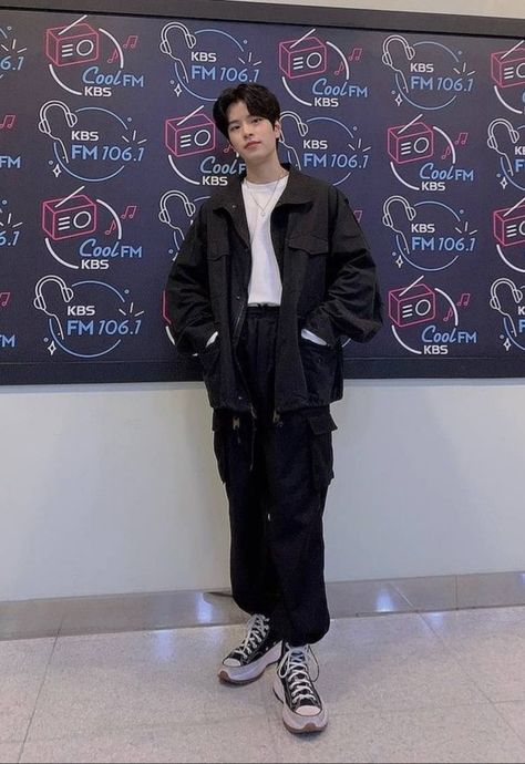 Stray Kids Converse Outfit, Seungmin Inspired Outfits, Seungmin Outfit Inspiration, Seungmin Fashion, Stray Kids Converse, Skz Converse, Stray Kids Outfits Inspired, Seungmin Outfit, Seungmin Instagram