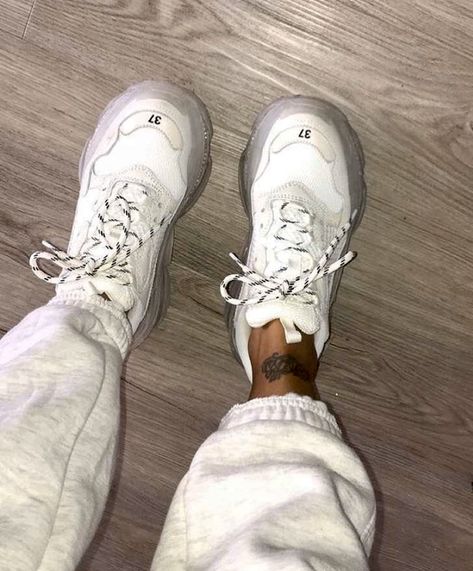 White Balenciaga Sneakers, Kuwait Ramadan, Balenciaga Triple S White, Balenciaga Triple S Clear Sole, Chicks In Kicks, Model Heels, Designer Closet, White Balenciaga, Black Men Street Fashion