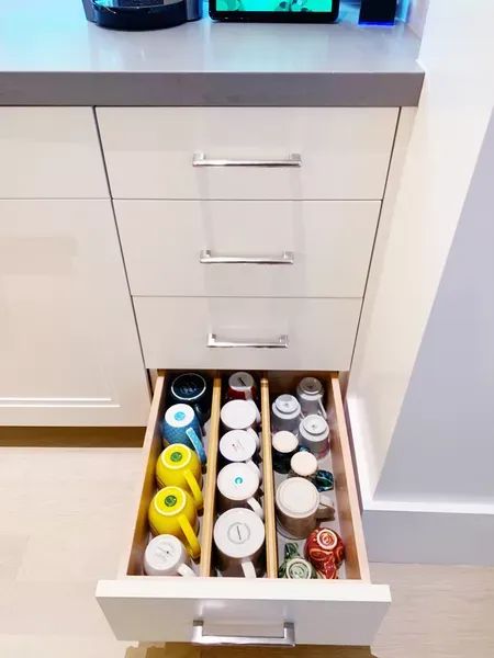 Mug And Glass Storage, Organizing Coffee Mugs, Mug Organization Cabinet, Coffee Mug Organization, Mug Organization, Cup Storage Ideas, Ikea Cups, Coffee Mug Storage, Coffee Cup Storage