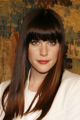 Oblong face: the worst , Best and Worst Hairstyles for Your Face Shape - (Page 13) Flat Hairstyles, Celebrity Long Hair, Long Hairstyles Ideas, Oblong Face Shape, Facial Shapes, Perfect Bangs, Stealing Beauty, Long Face Hairstyles, Hairstyle Tips