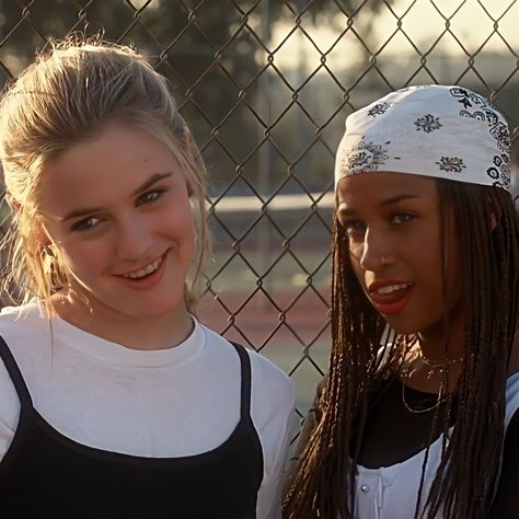 Dion Clueless, Good Duos, Dionne And Cher, Clueless Cher And Dionne, Cher Horowitz Aesthetic, Isaac Garcia, Cher Dionne, Dionne Clueless, Dionne Davenport