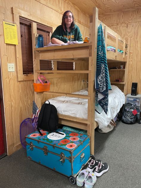 Camp Bunk Beds, Summer Camp Cabin Decor, Summer Camp Bunk Ideas, Summer Camp Cabin Decorations, Summer Cabin Trip, Camp Cabin Aesthetic, Camp Bunk Decor Sleepaway, Summer Camp Cabin Layout, Camp Cabin