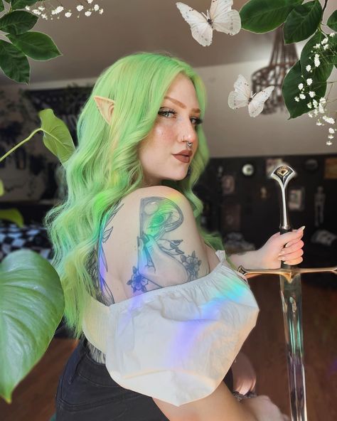 hair color, green hair, hair ideas, fairy aesthetic, hair dye, hair, inspiration, at home Space Cowgirl Hair Dye, Space Cowgirl Arctic Fox Hair, Arctic Fox Hair Dye Green, Aquamarine Arctic Fox Hair, Arctic Fox Hair Dye Aquamarine, Emerald Hair, Green Hair Dye, Arctic Fox Hair Color, Mint Hair