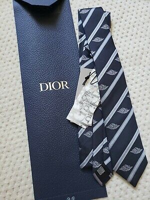 Air Dior, Scarf Inspiration, Tie Box, Tie Ideas, 2024 Ideas, Ties Mens Fashion, Men Ties, Men Dior, Study Stationery