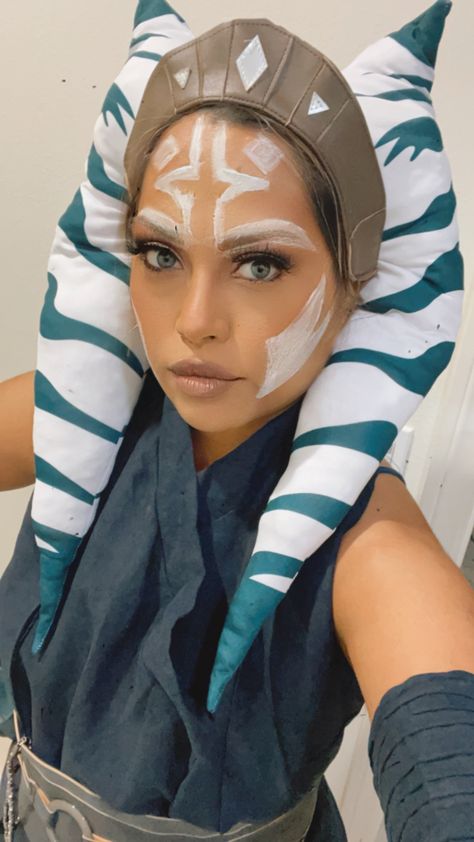 Ashoka Makeup, Ahsoka Headpiece, Ashoka Costume, Ahsoka Costume, Ahsoka Tano Costume, Goth Theme, Mc Hammer Pants, Ashoka Tano, Women Cosplay