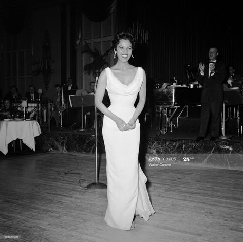 News Photo : Rendezvous With Dorothy Dandridge 1955. 7 mai... Dorothy Dandridge, Vintage Hollywood Glamour, Black Actresses, Vintage Black Glamour, Black Hollywood, Old Hollywood Glamour, Vintage Glamour, Vintage Hollywood, Hollywood Glamour