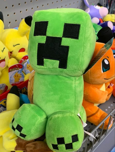 creeper aw man Minecraft Plushies, Minecraft Irl, Creeper Plush, Angel Tree, Birthday List, New Poster, Plush Animals, Creepers, Reaction Pictures