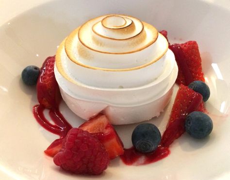 Baked Alaska Plated Dessert, Mini Baked Alaska, Alaska Dessert, Wicked Desserts, Bombe Alaska, Modern Desserts, Restaurant Desserts, Dessert Mix, Fancy Desserts Recipes