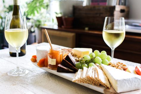 Chardonnay Pairing Appetizers, Chardonnay Pairing, Chardonnay Food Pairing, Wine Sommelier, Chardonnay Wine, California Food, Food Pairing, Kale Pesto, Wine And Cheese