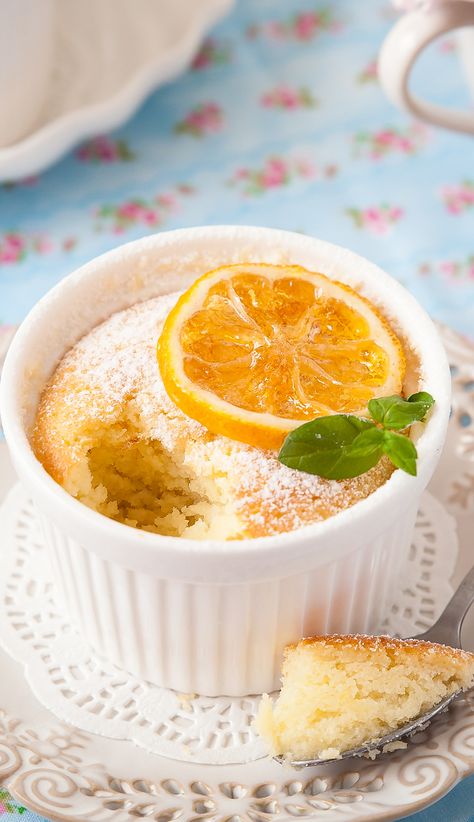 Vanilla Souffle, Souffle Recipes, Chocolate Souffle, French Dessert, Toasted Almonds, Oven Baked, No Bake Desserts, Oven, Lemon