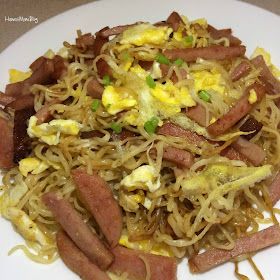 Fried Saimin Recipe Hawaii, Fried Saimin Recipe, Saimin Recipe, Fried Saimin, Spam Bites, Hawaii Chicken, Spam Recipes Dinners, Hawaii Foods, Islander Food