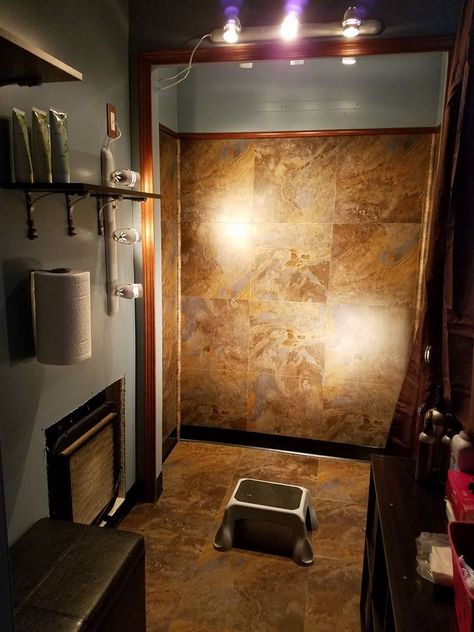 Home Spray Tan Room Home Spray Tan Room, Airbrush Tanning Room Ideas, Tan Room Ideas, Tanning Room Ideas, Spray Tan Room Ideas, Tan Rooms, Tanning Salon Decor, Spray Tan Room, Spray Tan Booth