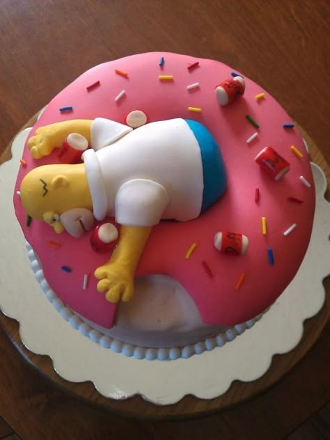 Homer cake - too cute. Or a doughnut cake if you don't like the Simpsons. Just remove Homer and beer cans. Bolo Simpsons, Simpsons Cake, Mini Torte, Doughnut Cake, Cartoon Cake, Birthday Stuff, Character Cakes, Crazy Cakes, Funny Food