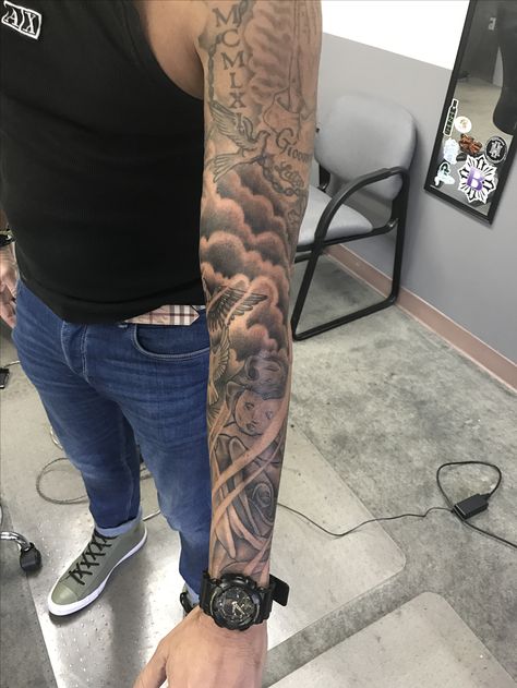 Arm Cloud Tattoo Men, Forarm Tattoos Clouds, Tattoo Clouds Shading Arm, Shoulder Tattoo Men Clouds, Clouds Tattoo For Men, Forearm Tattoo Men Sleeve Clouds, Clouds Tattoo, Mens Side Tattoos, Cloud Tattoo Sleeve