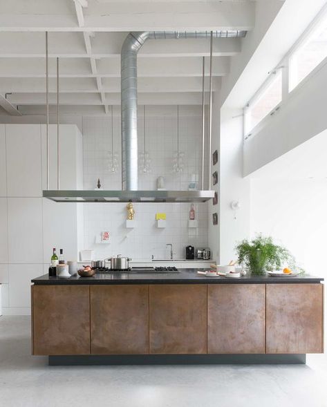 Warehouse Kitchen, Model Dapur, Contemporary Kitchen Cabinets, Kitchen Ikea, Industrial Kitchen Design, Kabinet Dapur, Interior Design Magazine, Kitchen Interior Design, Interior Kitchen