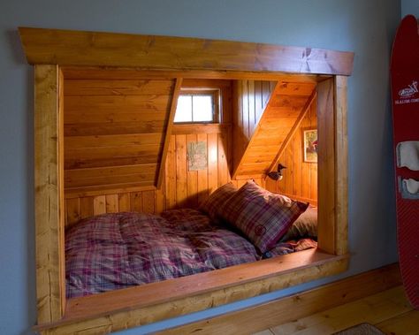 Sleeping Alcove Design...love that the bed is ground level as opposed to raised up. Alcove Bed, Homeschool Room Design, Sleeping Nook, Bed Nook, Bedroom Nook, Bunk Beds Built In, Attic Design, Traditional Bedroom, Rustic Bedroom