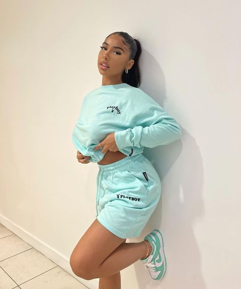 Mya Mills, Viral Aesthetic, It Girl, Girls Fashion, My Collection, Pretty Outfits, Adidas Jacket, The Secret, Rain Jacket