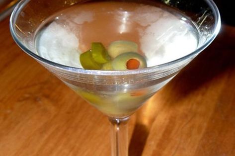 Olive Brine For Martinis, How To Make Olive Brine, Olive Brine Recipe, Types Of Olives, American Drinks, Olive Brine, Martini Olives, Perfect Martini, Olive Juice