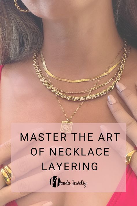 Master the art of Necklace Layering | learn how to layer necklaces correctly. Gold Necklace Trend 2023, How To Style Necklaces, How To Stack Necklaces, Necklace Layering Ideas Gold, How To Layer Necklaces, Layered Necklaces Gold, Jewelry Gold Necklaces, Top Jewelry Trends, Layered Gold Necklaces