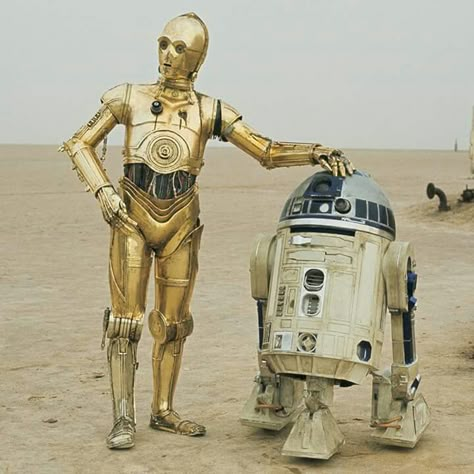 Cp30 and r2d2 C3po Art, R2d2 Art, Star Wars Widgets, Star Wars Parody, Star Wars Legacy, C3po And R2d2, Alec Guinness, Star Wars Ideas, Star Wars Background