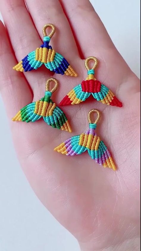 Bracelet tutorial handmade DIY video day 17 part 3 #handmade #bracelettutorial #craft #british #bracelet #beautifulbracelet #DIY #reels #reelsfb #reelsvideo #reels2023 | Bracelet DIY | Bracelet DIY · Original audio Simpul Makrame, قلادات متدلية, Anting Manik, Diy Bracelets With String, Macrame Bracelet Patterns, Bracelets Handmade Diy, Bracelet Craft Diy, Diy Friendship Bracelets Patterns, Diy Bracelets Easy