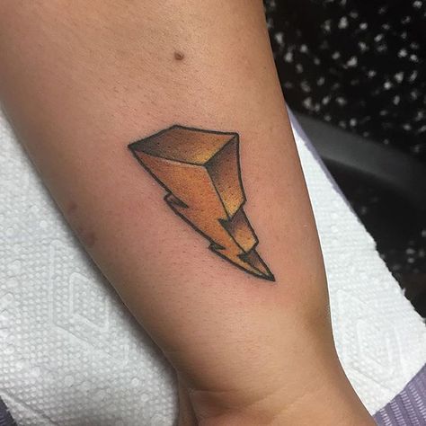 🎶 go go power rangers🎶 Power Rangers Tattoo, Alex Strangler, Lightning Bolt Tattoo, Lightning Tattoo, Bolt Tattoo, Tattoo Catalog, Zelda Tattoo, Cool Tattoo Drawings, Marvel Tattoos