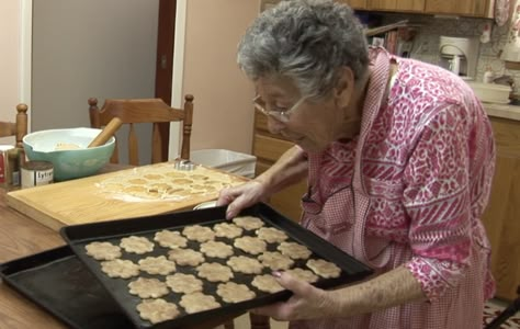 New Mexico Biscochitos Recipe, Biscochitos Recipe, Biscochito Recipe, Easy Birthday Cake Recipes, Mexican Cookies, Northern New Mexico, Mexico Food, Easy Birthday, Cookie Spread