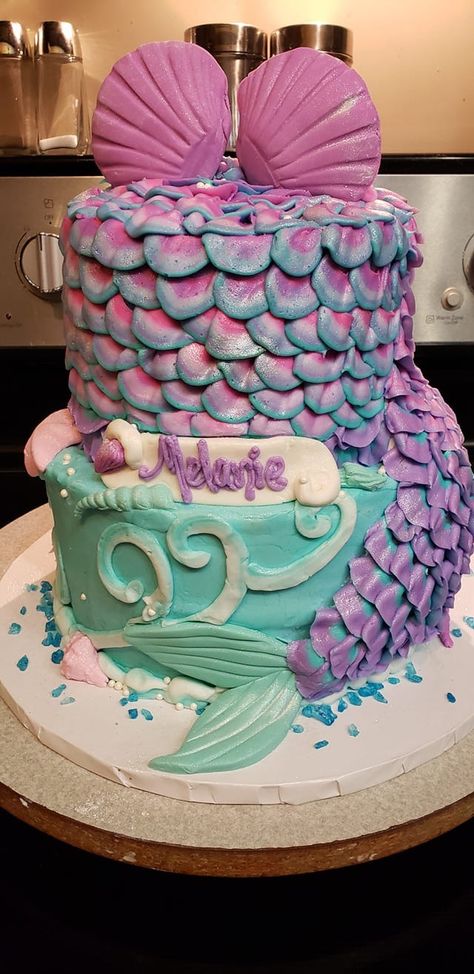 Scales made out of butter cream Birthday Cake With Chocolate, Mermaid Cakes, Chocolate Icing, Mermaid Scales, Buttercream Cake, Scales, Butter Cream, Mermaid, Birthday Cake